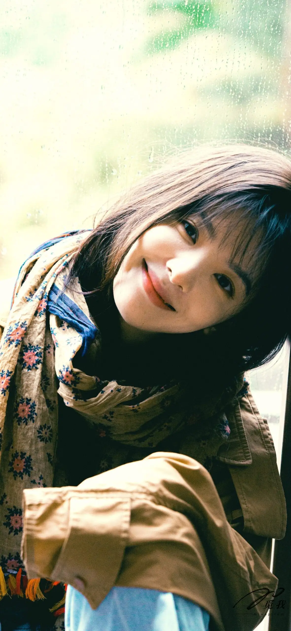 图片[39]-美图分享：章若楠 壁纸  蓝色衬衫，温柔中透着点点忧郁。-觅影网