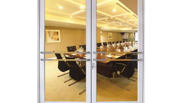 店铺收银台背后是玻璃墙风水好吗-解忧资源站